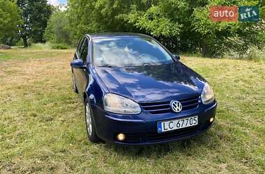 Хэтчбек Volkswagen Golf 2005 в Звягеле