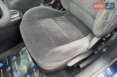 Хетчбек Volkswagen Golf 1998 в 