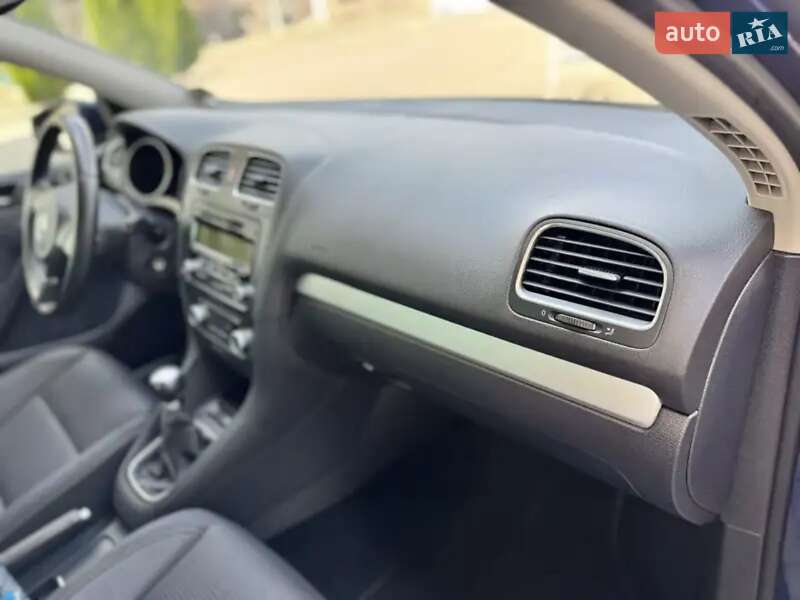 Хетчбек Volkswagen Golf 2010 в Тернополі