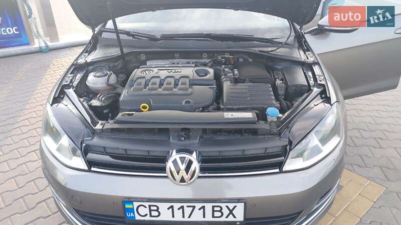 Універсал Volkswagen Golf 2015 в Києві