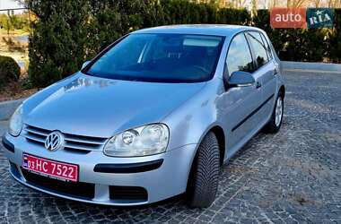 Хэтчбек Volkswagen Golf 2005 в Днепре