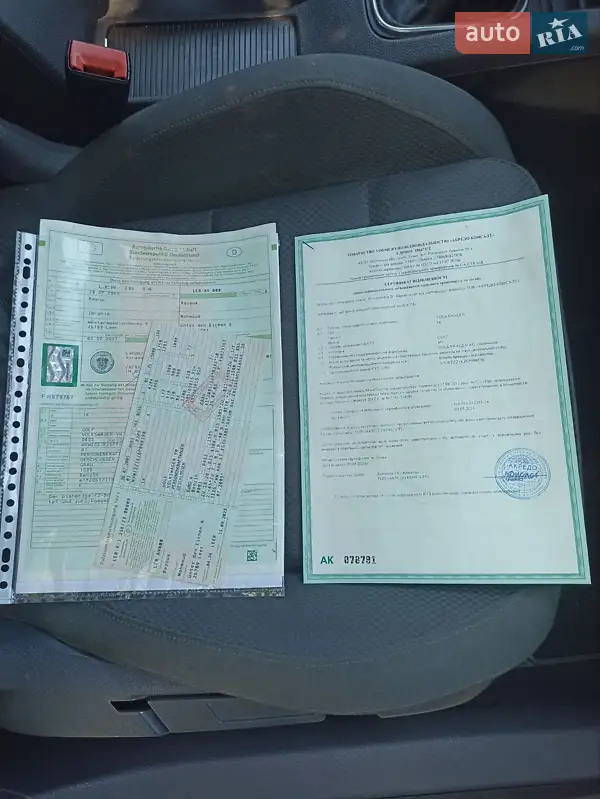 Хетчбек Volkswagen Golf 2005 в Дунаївцях документ