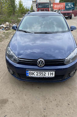 Універсал Volkswagen Golf 2012 в Дубровиці