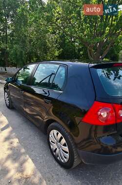 Хэтчбек Volkswagen Golf 2006 в Изюме