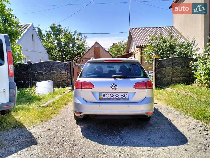 Універсал Volkswagen Golf 2014 в Луцьку
