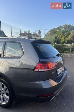 Универсал Volkswagen Golf 2018 в 