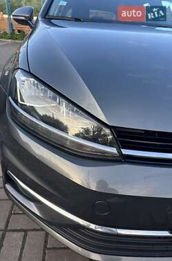 Универсал Volkswagen Golf 2018 в 
