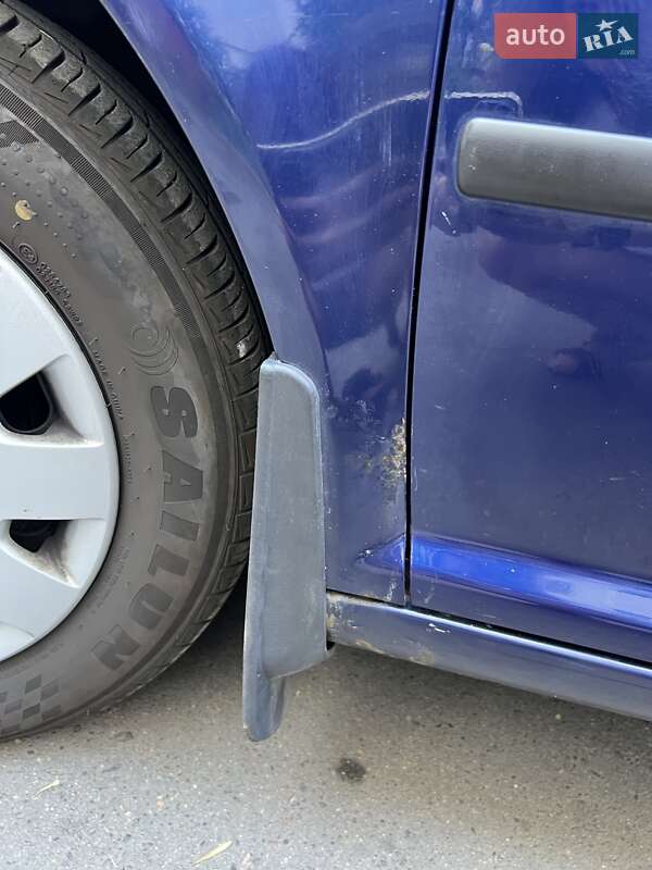 Хетчбек Volkswagen Golf 2003 в Одесі