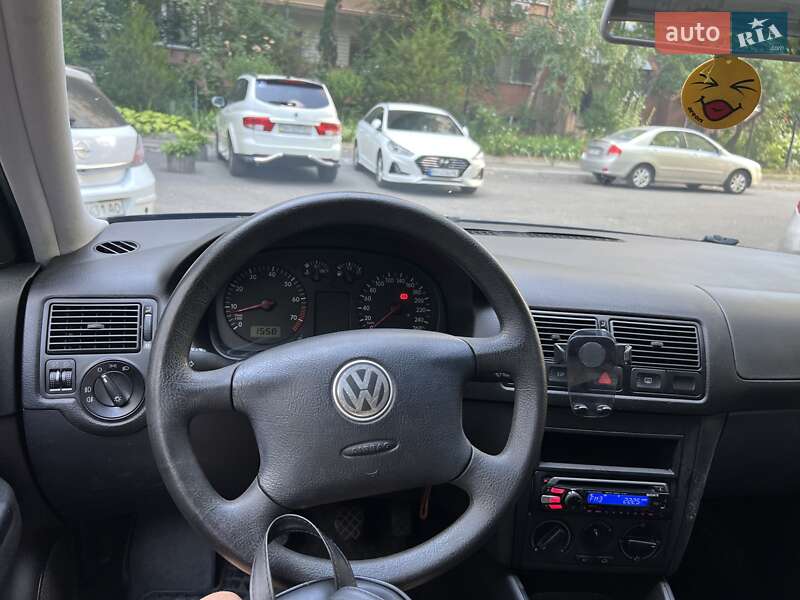 Хетчбек Volkswagen Golf 2003 в Одесі