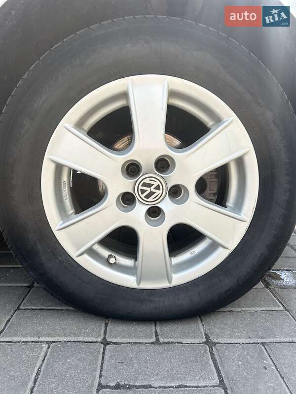 Хетчбек Volkswagen Golf 2002 в Козятині