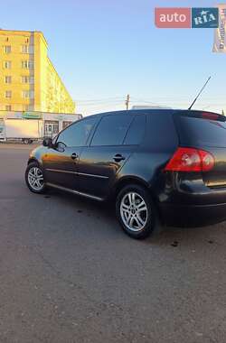 Хетчбек Volkswagen Golf 2006 в Дубні