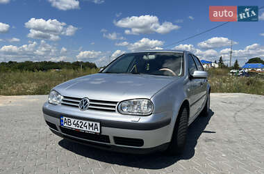 Хетчбек Volkswagen Golf 2001 в Вінниці