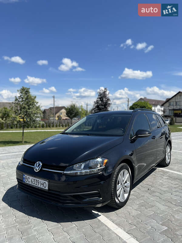 Универсал Volkswagen Golf 2019 в Львове