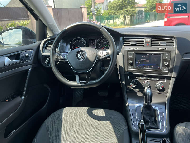 Универсал Volkswagen Golf 2019 в Львове