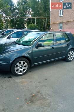 Хетчбек Volkswagen Golf 2003 в Звягелі