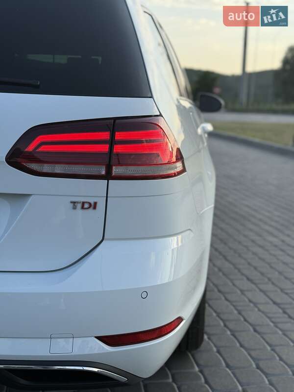 Універсал Volkswagen Golf 2018 в Києві