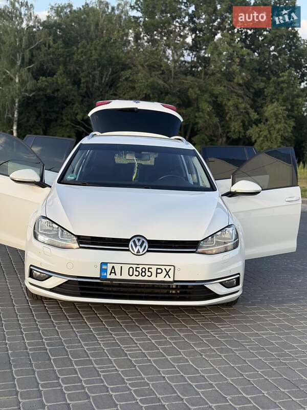 Універсал Volkswagen Golf 2018 в Києві