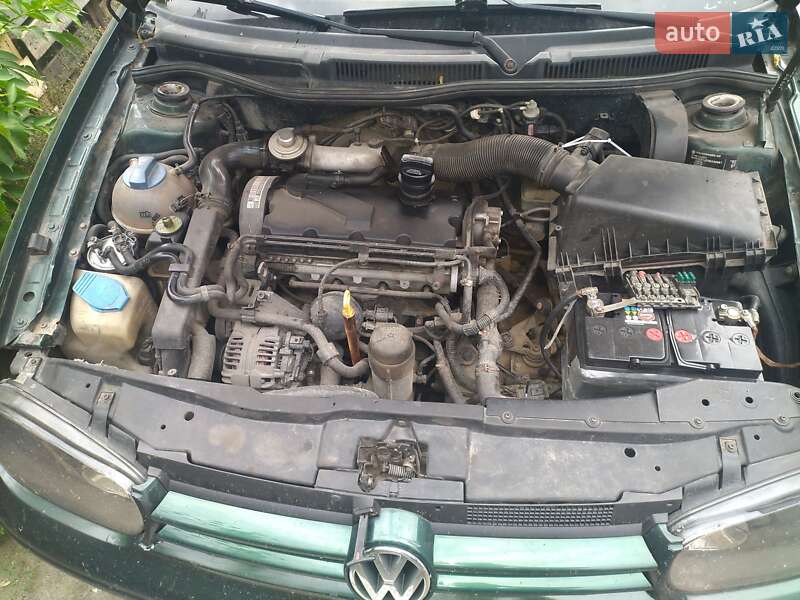 Універсал Volkswagen Golf 1999 в Бару