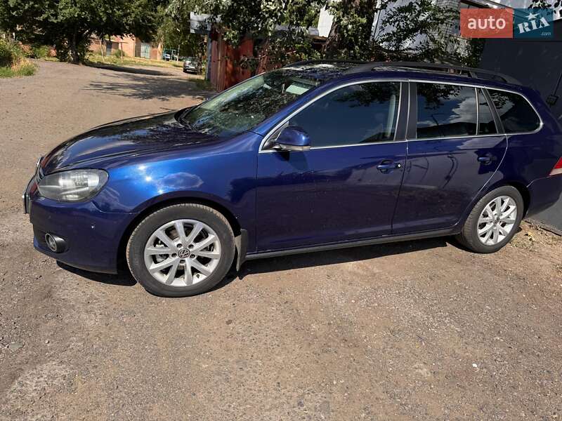 Універсал Volkswagen Golf 2010 в Умані