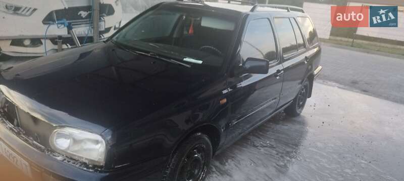 Універсал Volkswagen Golf 1998 в Здолбуніві