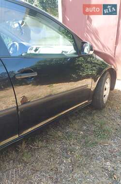 Хетчбек Volkswagen Golf 2004 в 