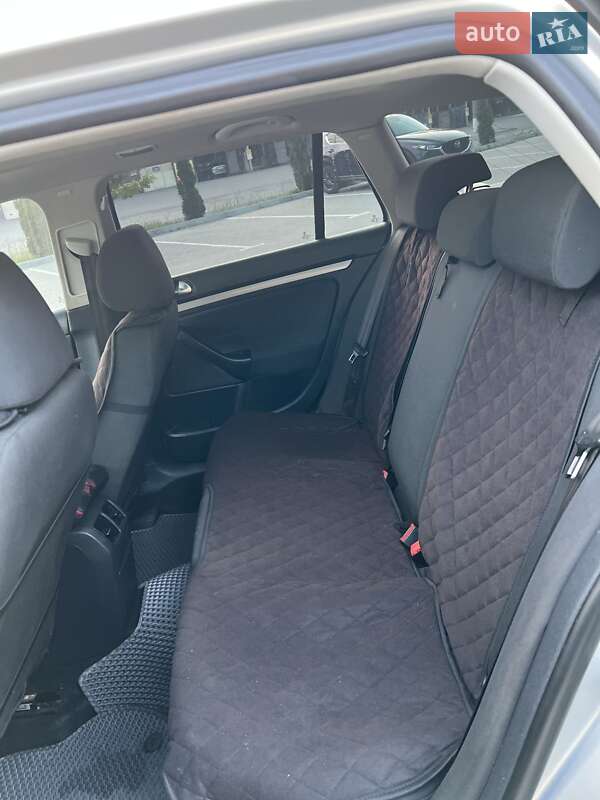 Универсал Volkswagen Golf 2010 в Тернополе