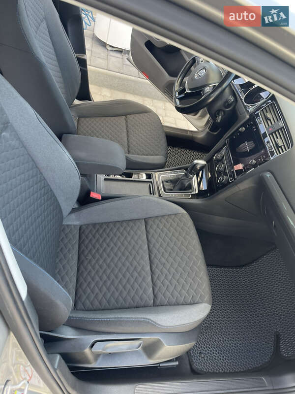 Универсал Volkswagen Golf 2018 в Тернополе