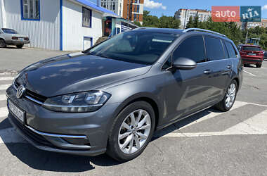 Універсал Volkswagen Golf 2017 в Хмельницькому
