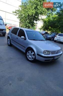 Хетчбек Volkswagen Golf 2001 в Івано-Франківську