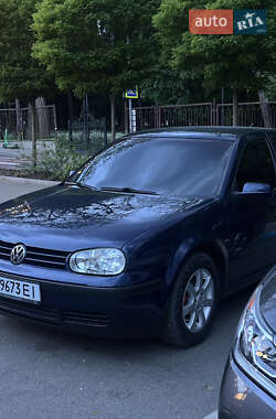 Хэтчбек Volkswagen Golf 1999 в Кицмани