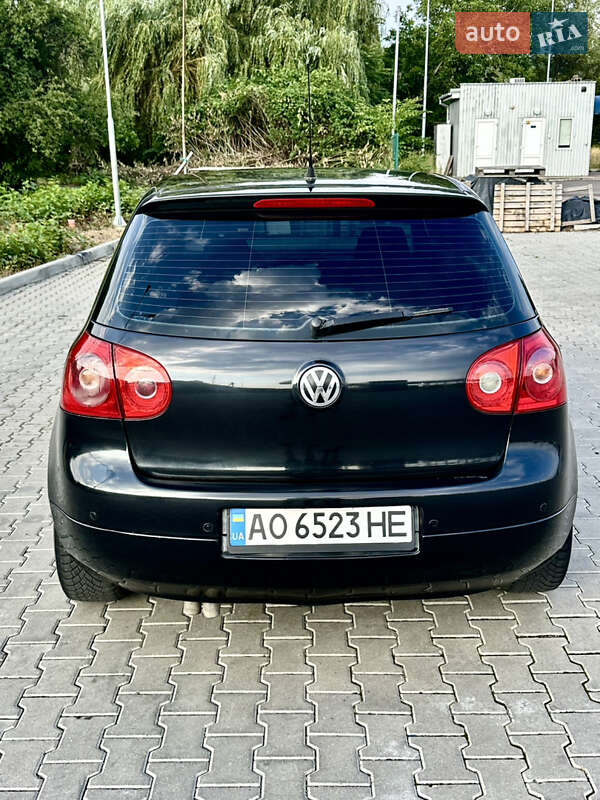Хетчбек Volkswagen Golf 2006 в Мукачевому