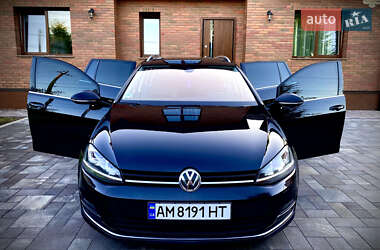 Універсал Volkswagen Golf 2016 в Житомирі