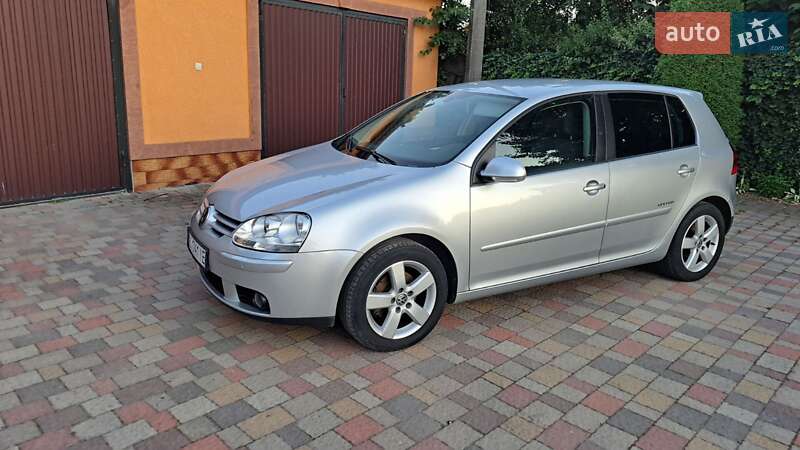 Хэтчбек Volkswagen Golf 2008 в Мукачево