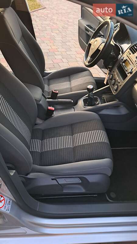 Хэтчбек Volkswagen Golf 2008 в Мукачево