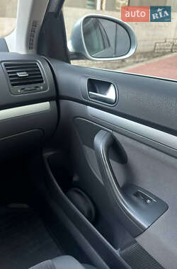 Універсал Volkswagen Golf 2008 в 