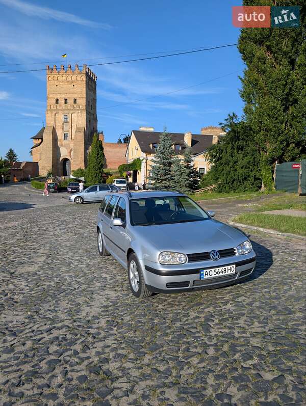 Volkswagen Golf 2002