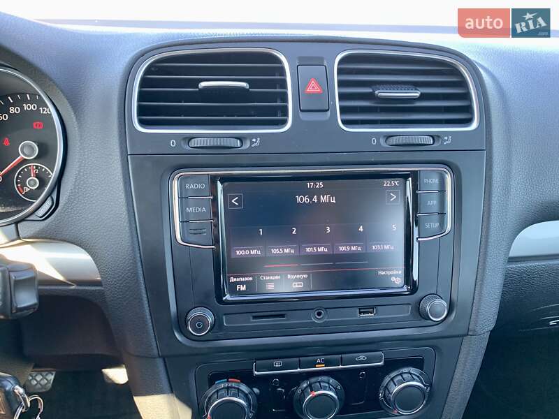 Хэтчбек Volkswagen Golf 2009 в Виннице