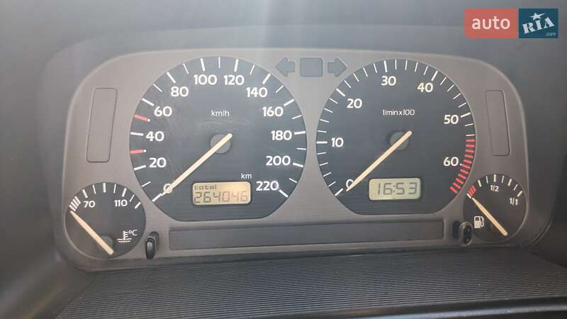 Хэтчбек Volkswagen Golf 1997 в Рогатине