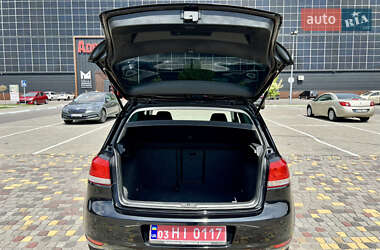Хэтчбек Volkswagen Golf 2009 в 