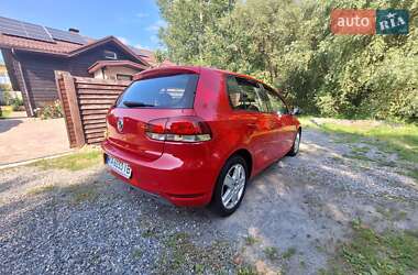 Хетчбек Volkswagen Golf 2011 в 