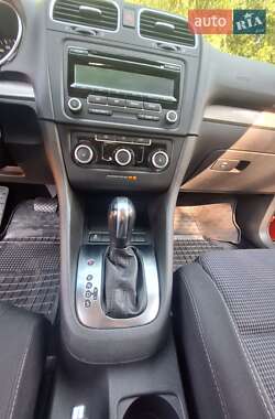 Хетчбек Volkswagen Golf 2011 в 