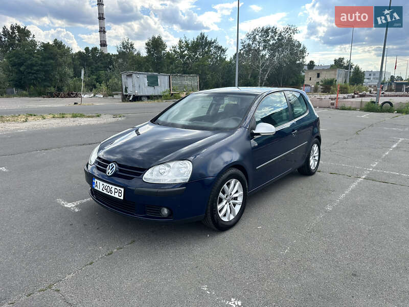 Volkswagen Golf 2004