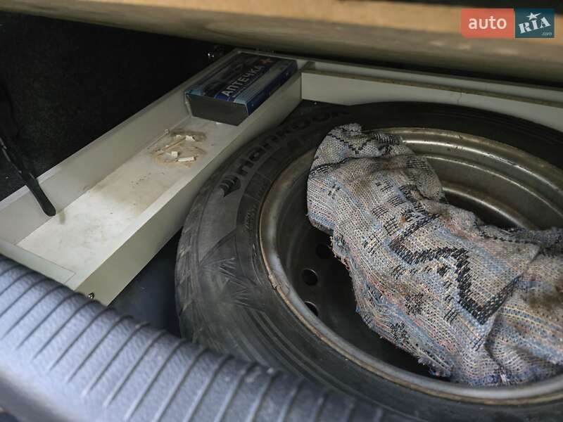 Хэтчбек Volkswagen Golf 2005 в Одессе