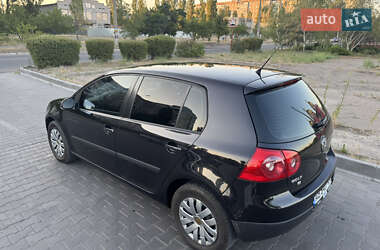 Хетчбек Volkswagen Golf 2009 в 