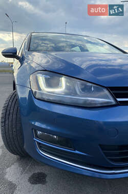 Универсал Volkswagen Golf 2015 в Киеве