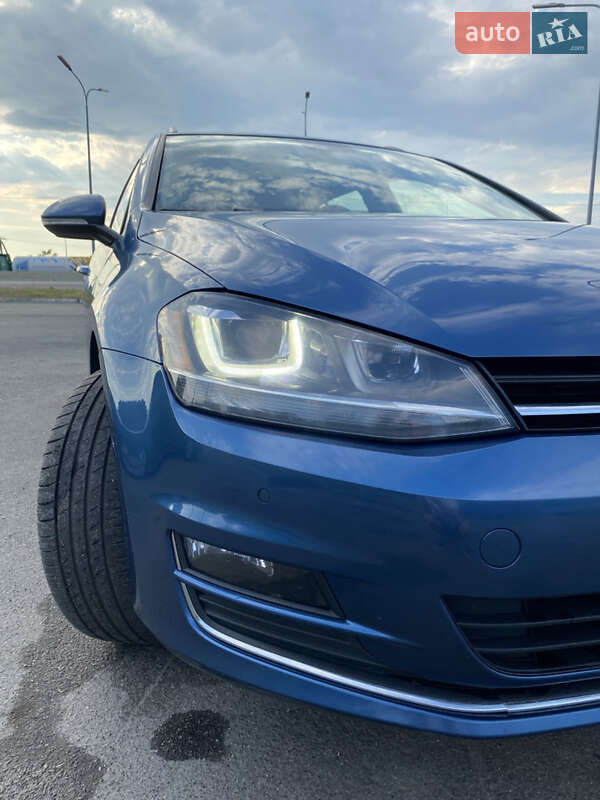 Универсал Volkswagen Golf 2015 в 