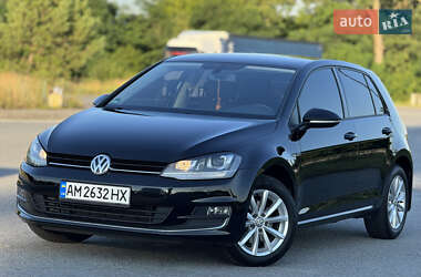 Хэтчбек Volkswagen Golf 2015 в Звягеле
