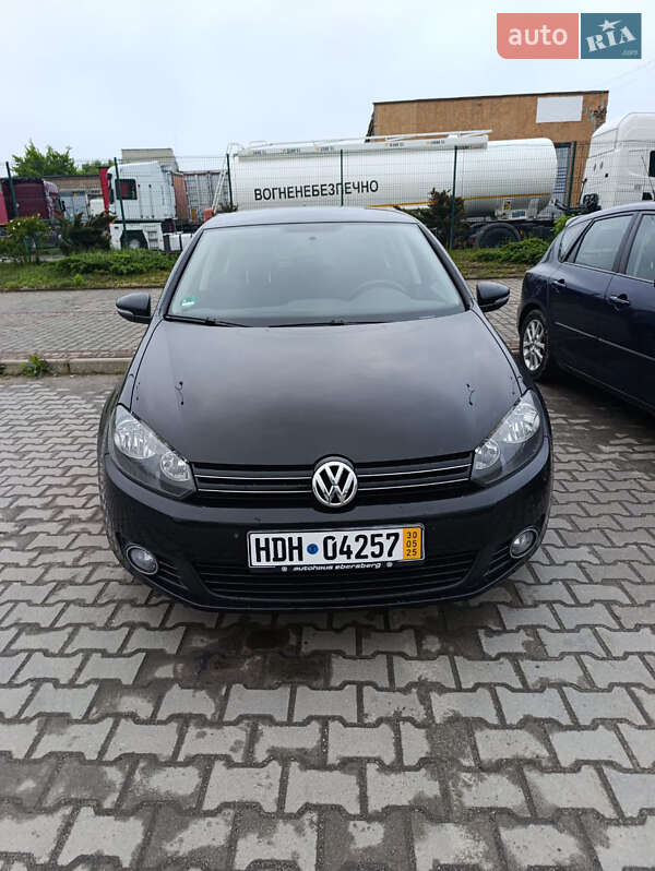 Хэтчбек Volkswagen Golf 2009 в Луцке