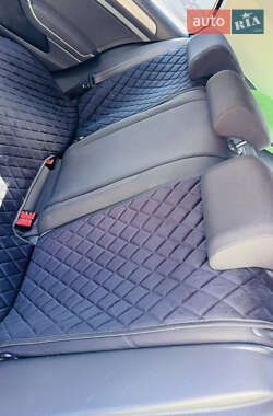 Хэтчбек Volkswagen Golf 2012 в 