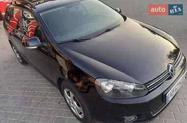Універсал Volkswagen Golf 2009 в Вінниці
